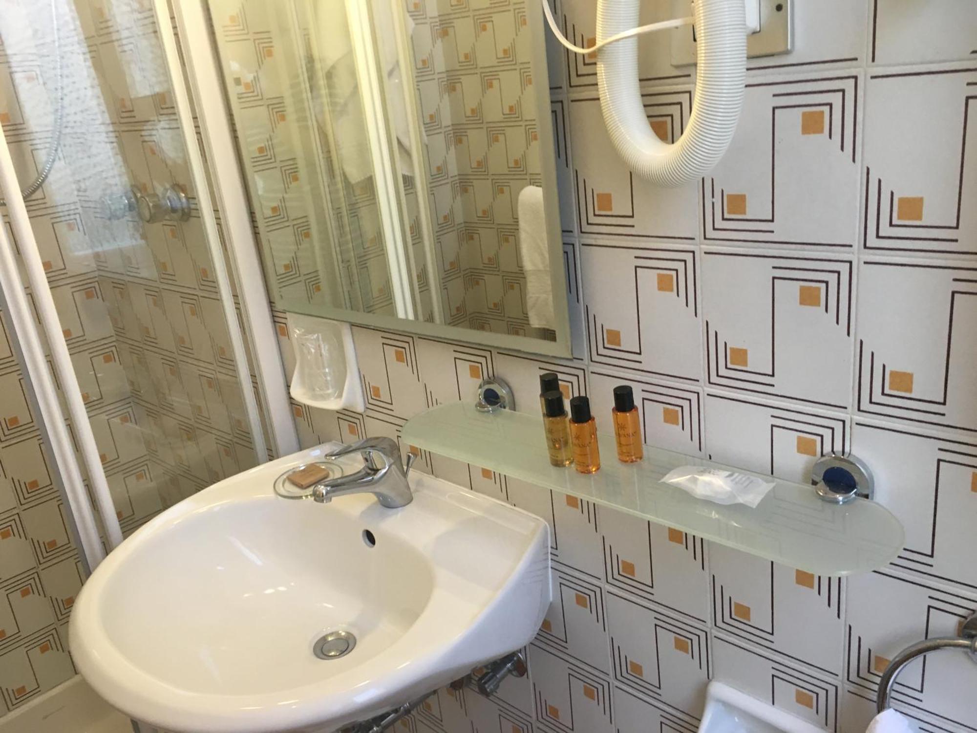 Hotel Liberty Sanremo Zimmer foto
